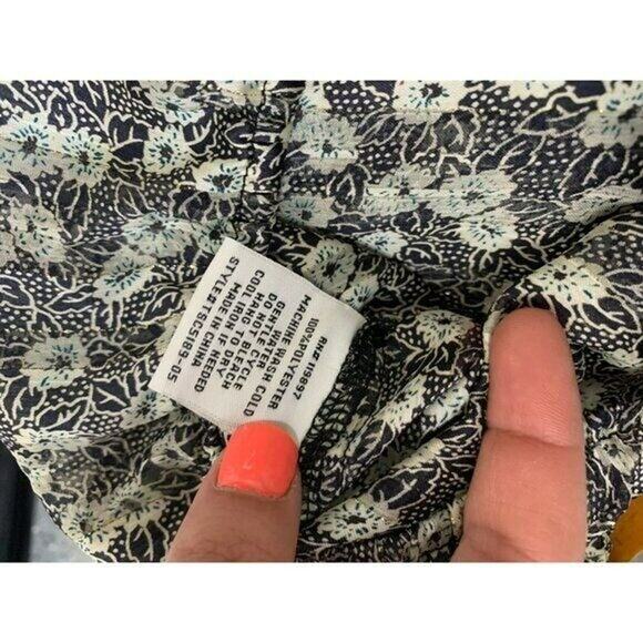 Collective Concepts Medium surplice floral Vicky Chiffon long sleeve top NWT - Picture 6 of 7